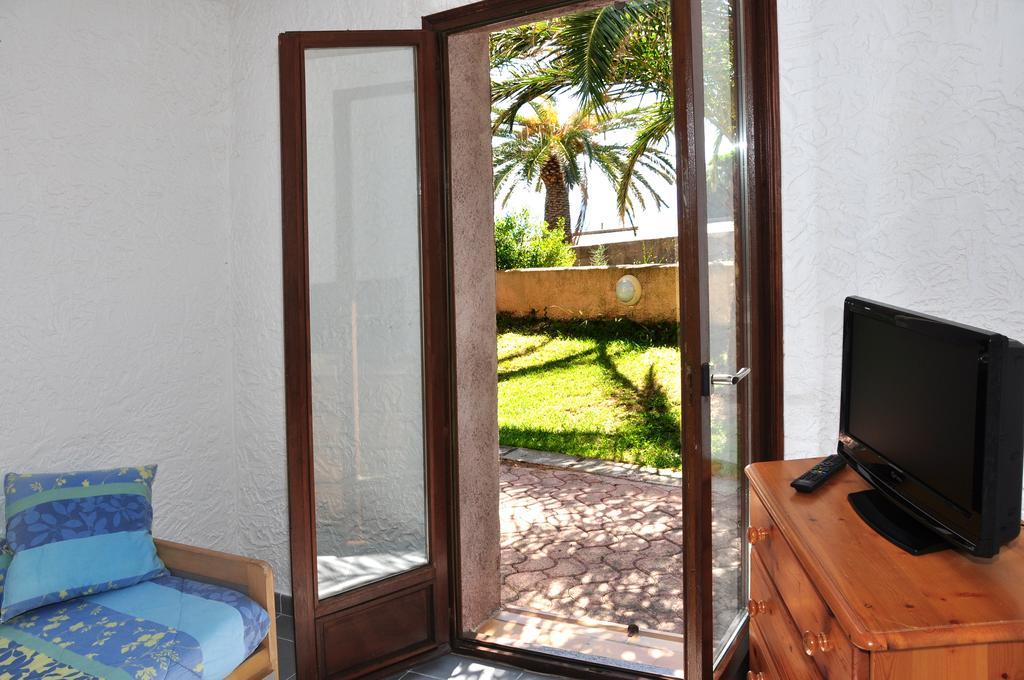 Sole E Mare Aparthotel Santa-Maria-Poggio  Room photo